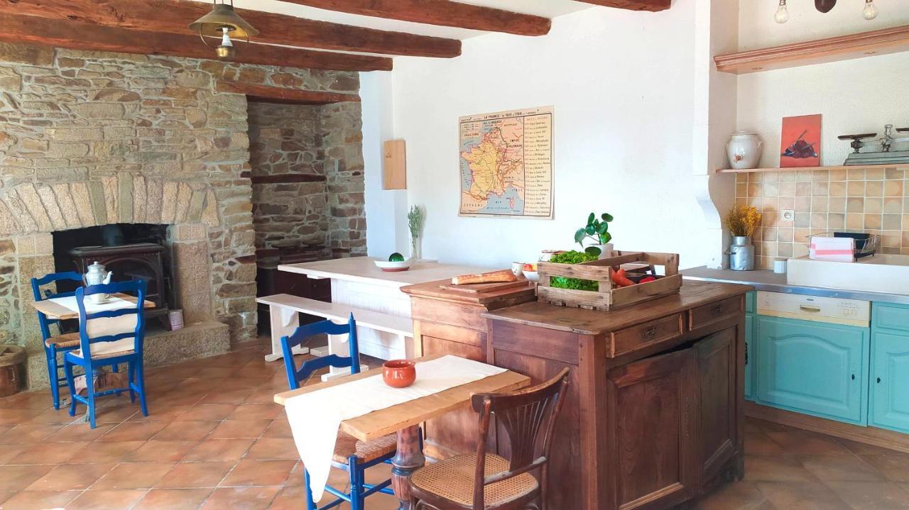 Ty Monde - Chambres D'Hotes En Finistere Poullaouen ภายนอก รูปภาพ